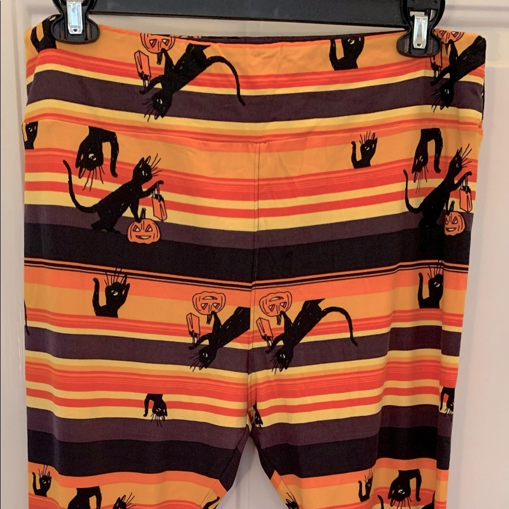 NWOT Ladies LuLaRoe Leggings Size TC2